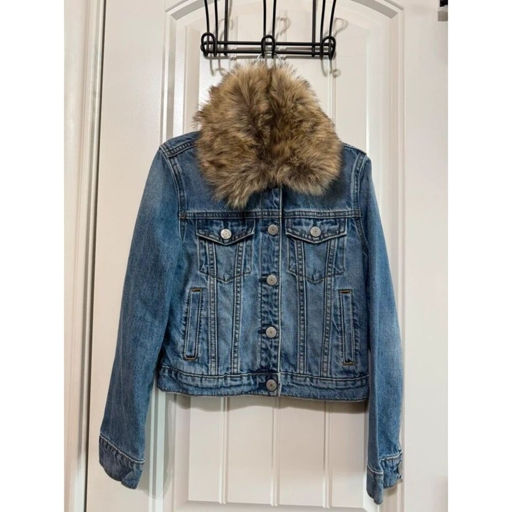 GapKids Girls Denim Trucker Jacket Removable Faux Fur Collar Blue Size M (8-9)
